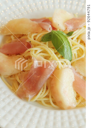 桃と生ハムのパスタ 92644791