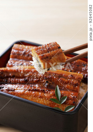 鹿児島県産のうなぎを使ったうな重 92645082