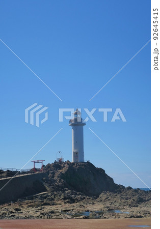 晴天の鼠ヶ関灯台 山形 晴天の鼠ヶ関灯台 山形 92645415