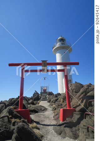 晴天の鼠ヶ関灯台 山形 晴天の鼠ヶ関灯台 山形 92645417