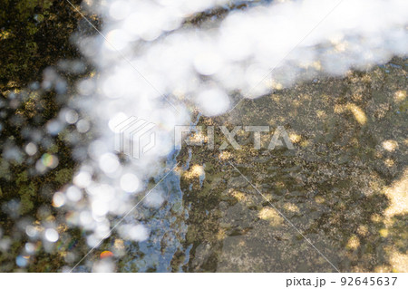 水 水 92645637