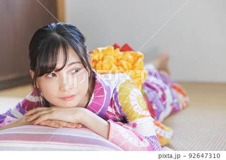 浴衣　女子　ポートレート 92647310