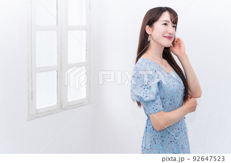 女性 ポートレート 女性 ポートレート 92647523