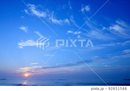 7月末 河原子海岸の日の出 茨城県 7月末 河原子海岸の日の出 茨城県 92651588