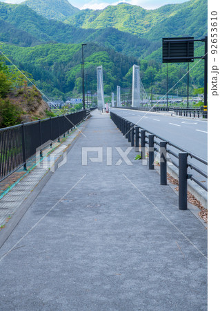 八ッ場大橋　八ッ場あがつま湖　八ッ場ダム　新緑の季節　　 92653610