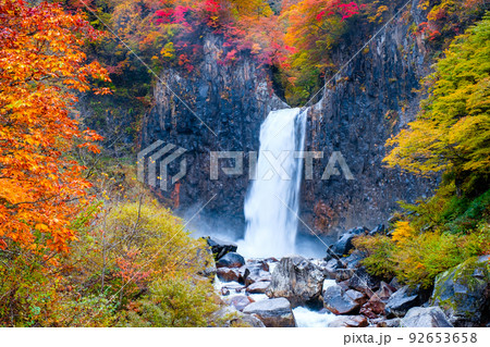 苗名滝（秋） 92653658