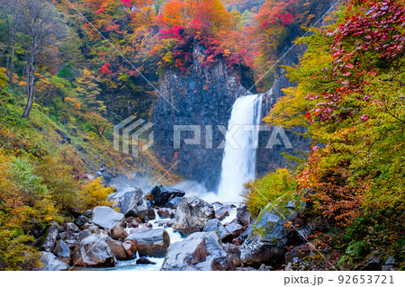 苗名滝（秋） 92653721