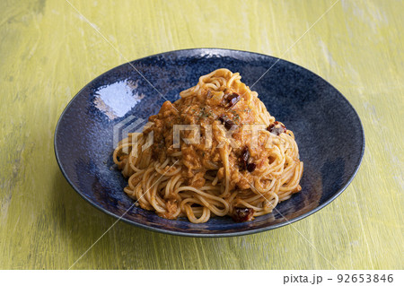 ツナとトマトのスパゲティー ツナとトマトのスパゲティー 92653846