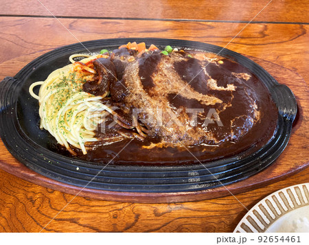 洋食屋さんのメニュー鉄板ハンバーグステーキ 洋食屋さんのメニュー鉄板ハンバーグステーキ 92654461