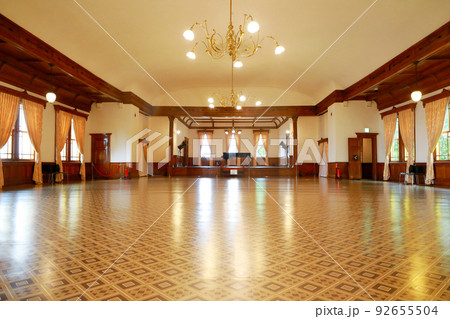 旧函館区公会堂大広間（講堂）　北海道函館市 92655504
