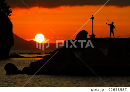 忍路湾　夕日 92658987