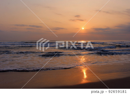 ミーケビーチの朝 92659181