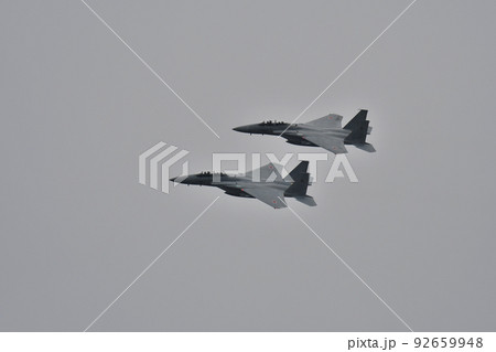 F-15 イーグル 戦闘機 機動飛行 F-15 イーグル 戦闘機 機動飛行 92659948