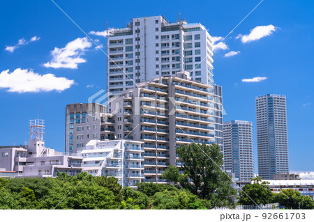 《東京都》二子玉川の街並み・住宅街と河川敷 92661703