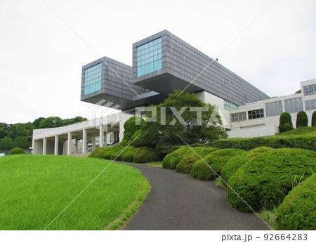 磯崎新氏が設計した北九州市立美術館 磯崎新氏が設計した北九州市立美術館 92664283