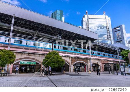 日本の東京都市景観 新橋駅などを望む 日本の東京都市景観 新橋駅などを望む 92667249