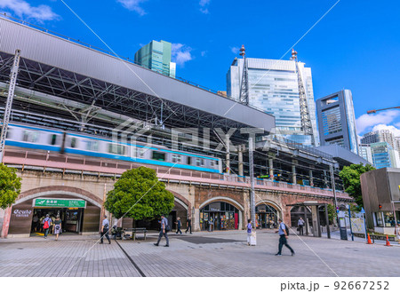 日本の東京都市景観 新橋駅などを望む 日本の東京都市景観 新橋駅などを望む 92667252