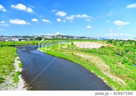 稲城大橋/多摩川より上流/是政橋方面を望む(東京都稲城市)【2022.7】 稲城大橋/多摩川より上流/是政橋方面を望む(東京都稲城市)【2022.7】 92667589