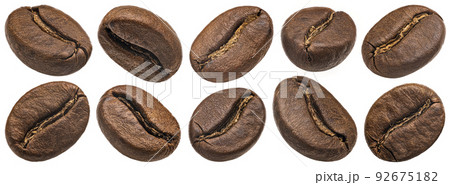 Roasted coffee beans isolated on white background 92675182