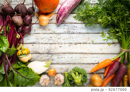 Fresh organic root vegetables Fresh organic root vegetables 92677000