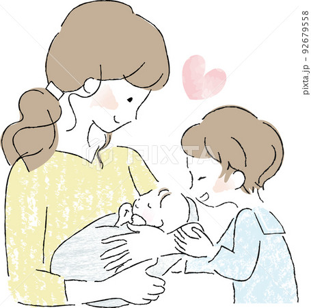 赤ちゃんを抱っこするお母さんと、のぞき込むお兄ちゃん、親子 92679558