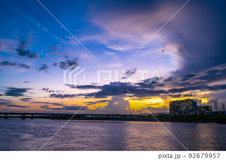 淀川夕景 92679957