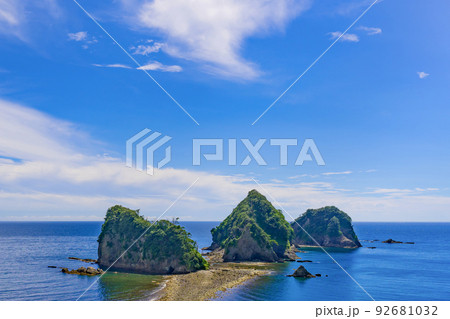 静岡県西伊豆町　トンボロ現象　三四郎島 92681032