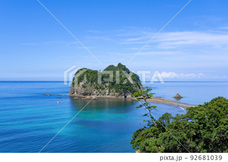 静岡県西伊豆町　トンボロ現象　三四郎島 92681039