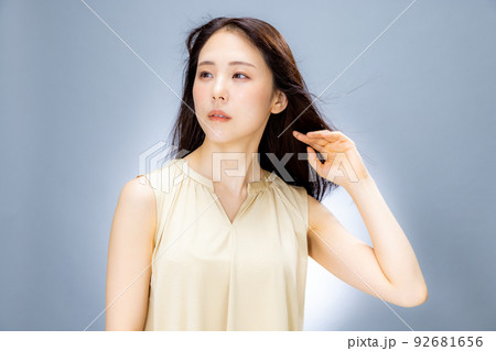 ビューティー　女性　髪 92681656