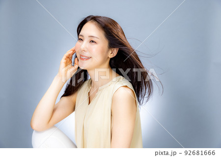 ビューティー　女性　髪 92681666