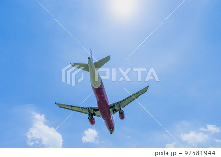 《飛行機》エアバス　Airbus A320-214  (A320ceo ファミリー) 92681944