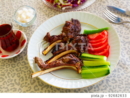 Baked rib grilled. Lamb. Carry lamb. Turkish cuisine 92682633