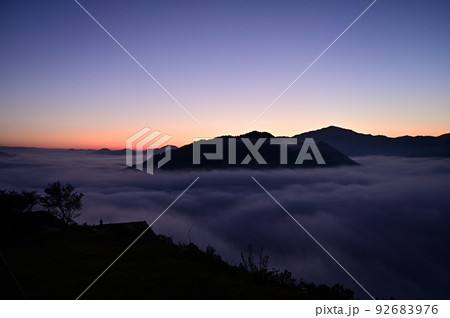 竹田城の雲海 竹田城の雲海 92683976
