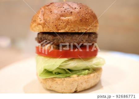 ハンバーガー 92686771