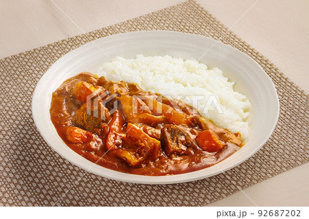 牛すじ煮込みカレーイメージ 牛すじ煮込みカレーイメージ 92687202
