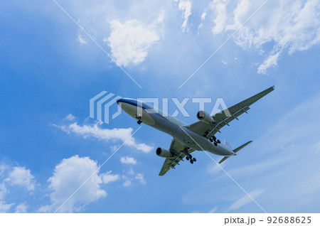 《飛行機》エアバス Airbus A330-300 A330-302 92688625