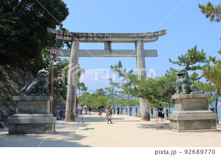 厳島神社の鳥居1 厳島神社の鳥居1 92689770