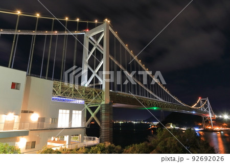 関門橋（関門海峡）の夜景 92692026