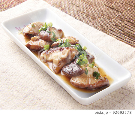 椎茸バター醤油炒め調理イメージ 92692578