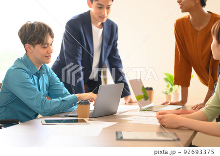 Image photo Image photo 92693375