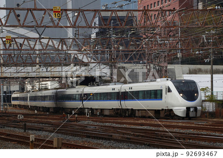 特急サンダーバード号(683系新塗装:大阪⇔金沢-和倉温泉) 特急サンダーバード号(683系新塗装:大阪⇔金沢-和倉温泉) 92693467