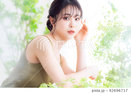 女性 ビューティー 美容 メイク スキンケア 女性 ビューティー 美容 メイク スキンケア 92696717