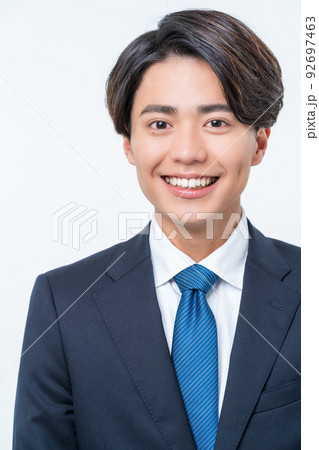 若いビジネスマン 92697463