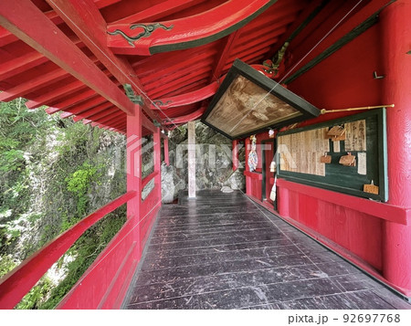 出流原弁天池の隣にある磯山弁財天　お堂からの眺め 92697768