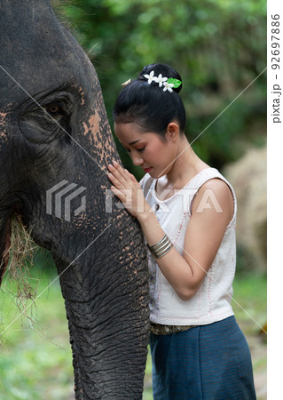 Portrait of Thai Woman In Traditional Costume 92697886