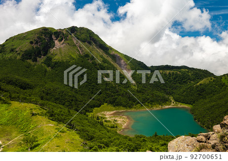 前白根山からの日光白根山と五色沼 92700651