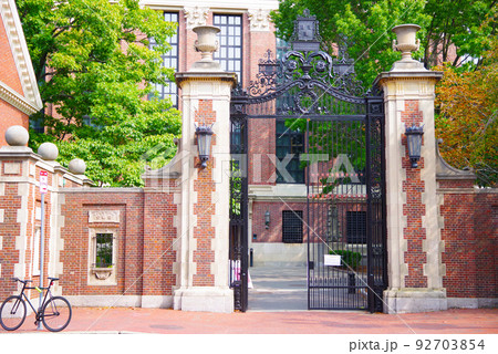 ボストンのハーバード大学 ボストンのハーバード大学 92703854