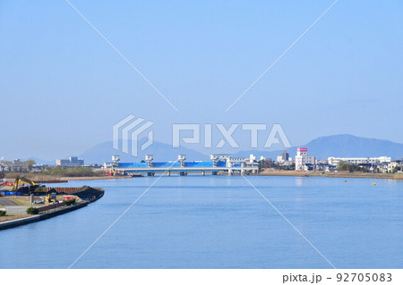 信濃川河口の風景(新潟県) 信濃川河口の風景(新潟県) 92705083