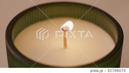 Candle aroma light close up Candle aroma light close up 92706070