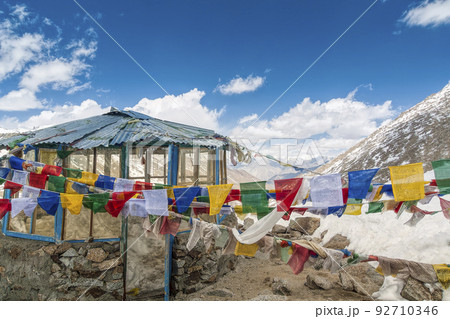 インド・ラダック地方 カルドゥン峠 / Khardung La Pass 92710346